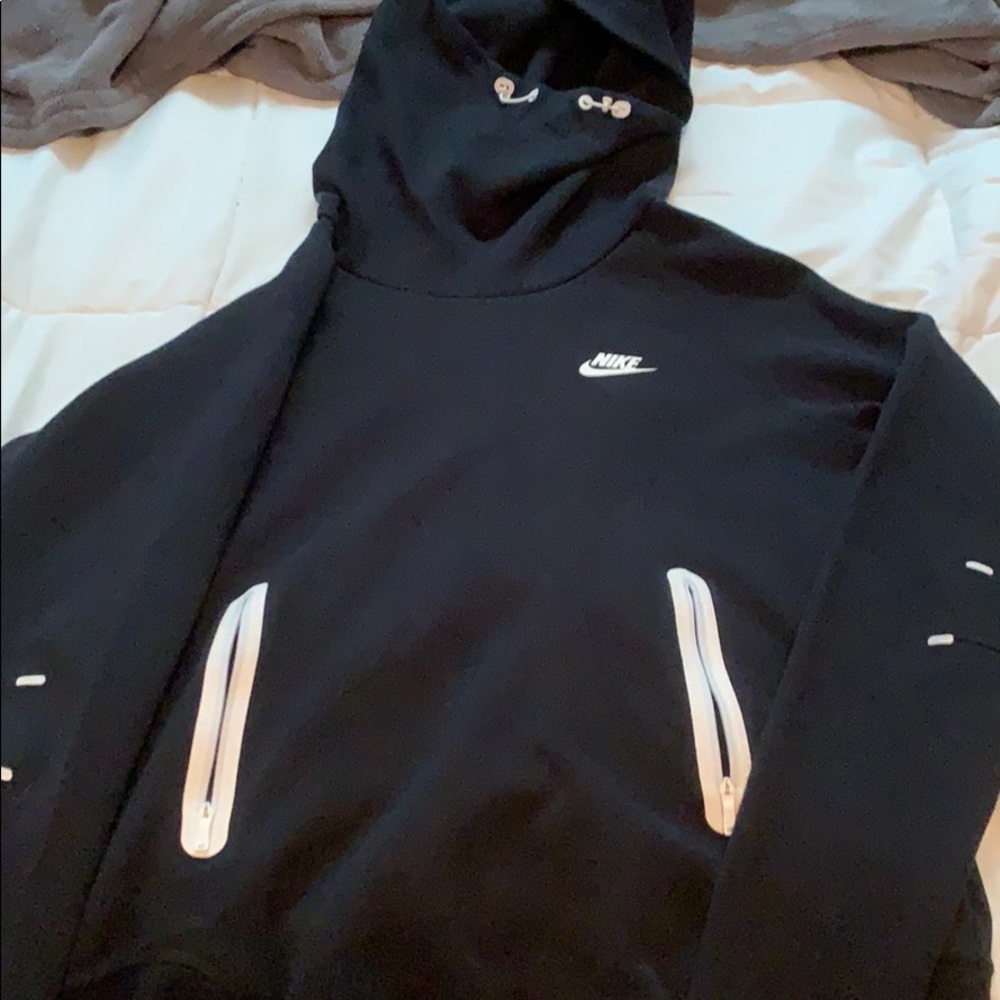 Large black nike hoodie